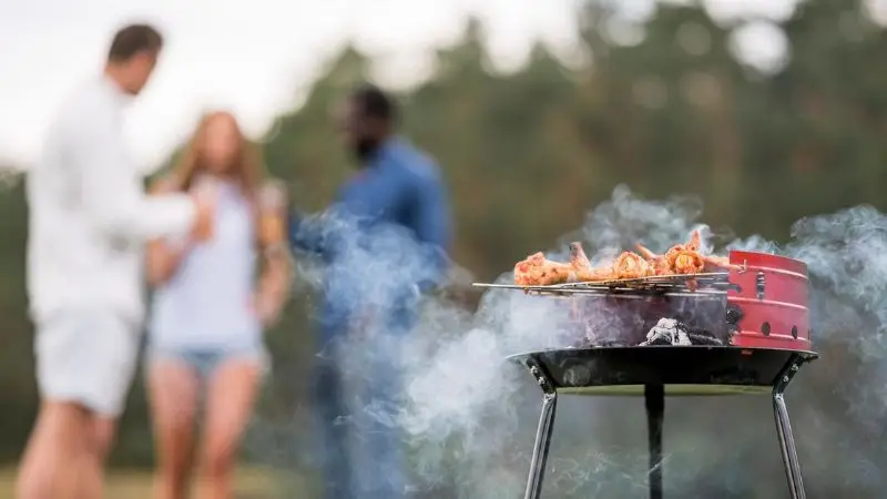 When to choose grilling vs. BBQ