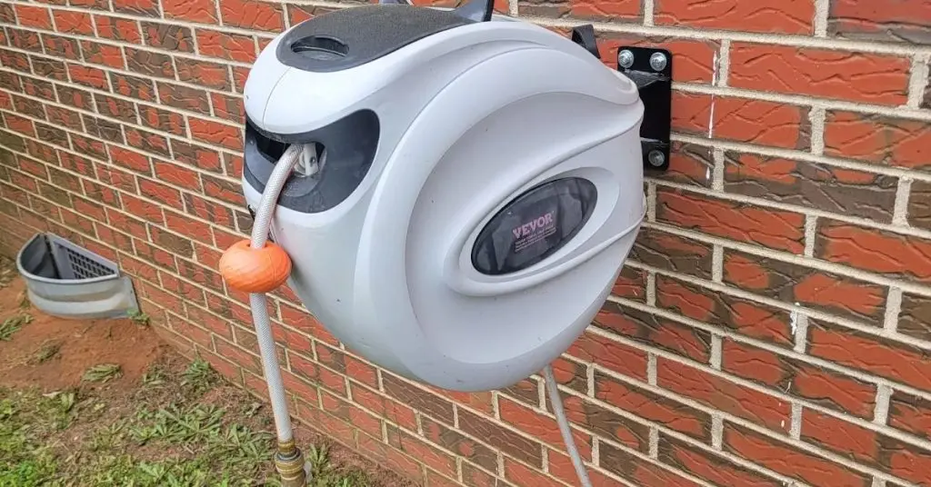 homemade hose reel ideas​