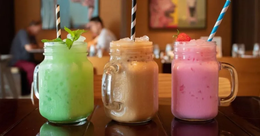 Wie man wässrige Slush-Eis-Läden während der Stoßzeiten vermeidet