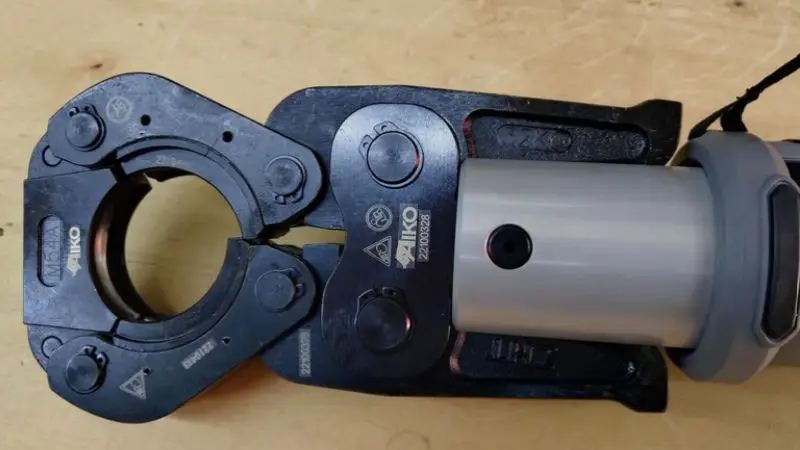 How to choose the right crimping tool
