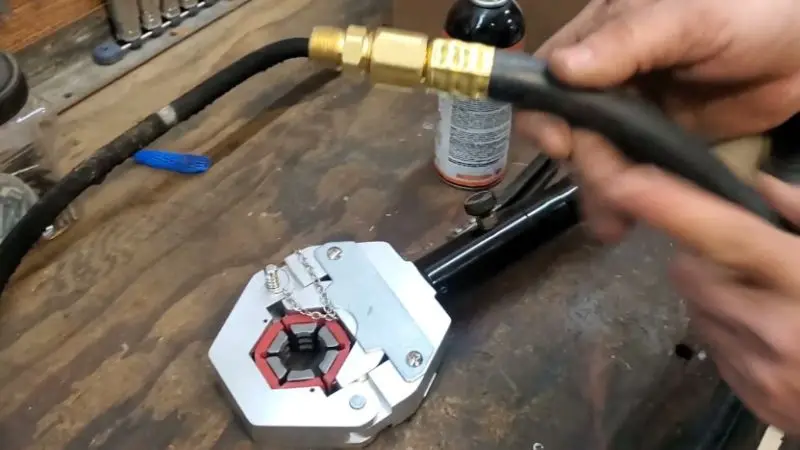 How to choose a hose crimping tool 
