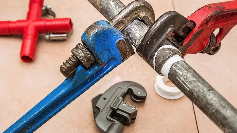  step-by-step guide on how to use a copper pipe crimping tool