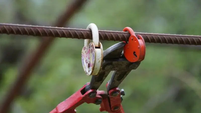 Common mistakes should be avoided when crimping a pipe