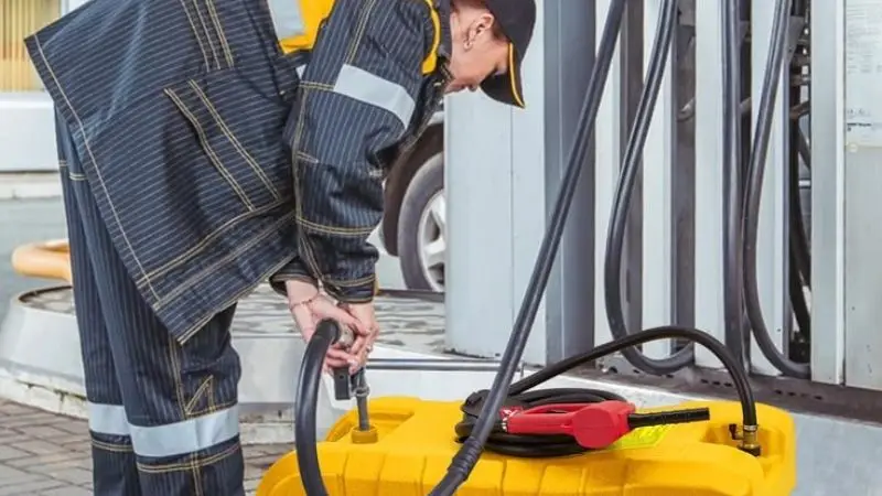 Best portable fuel tanks for boats 