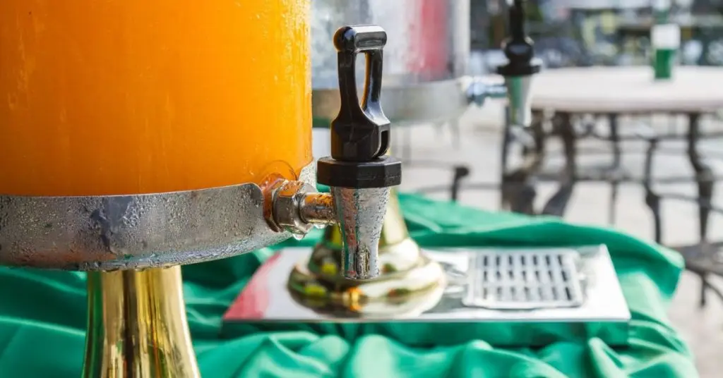 drink dispenser with spigot​