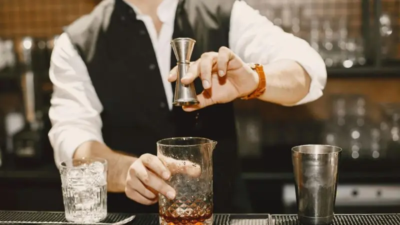 steps to make an Old Fashioned drink