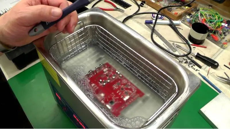  how board power works in an ultrasonic cleaner