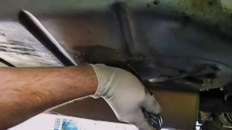 temporary ways to stop the fuel tank leaking