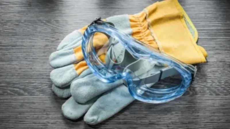 Safety Tools for Wire Stripping