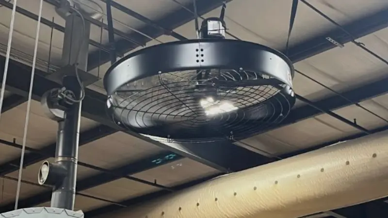 key features to look for in the best industrial ceiling fan