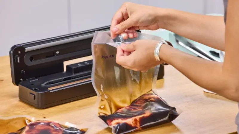 tips to use a compact vacuum sealer