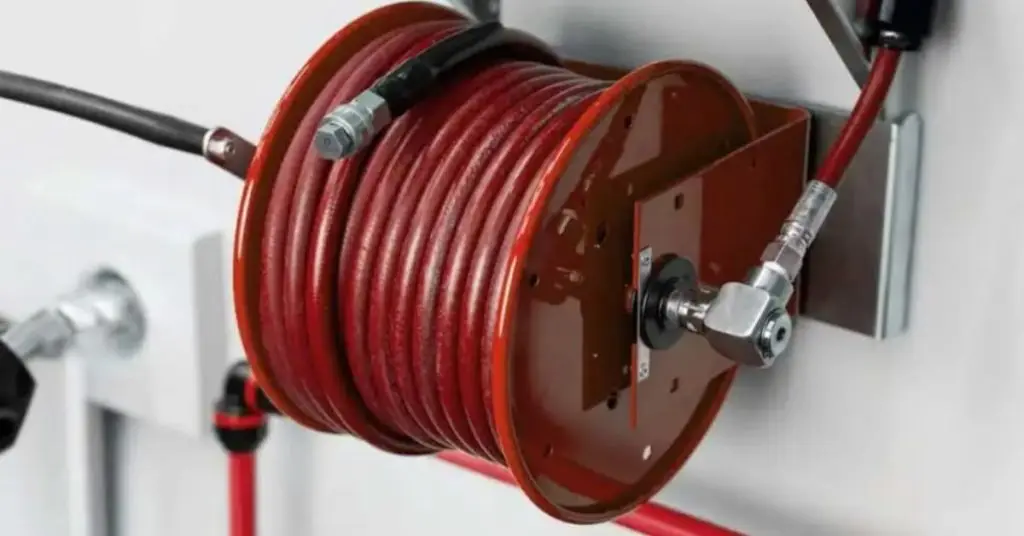 Automatic vs Hand Crank Hose Reel