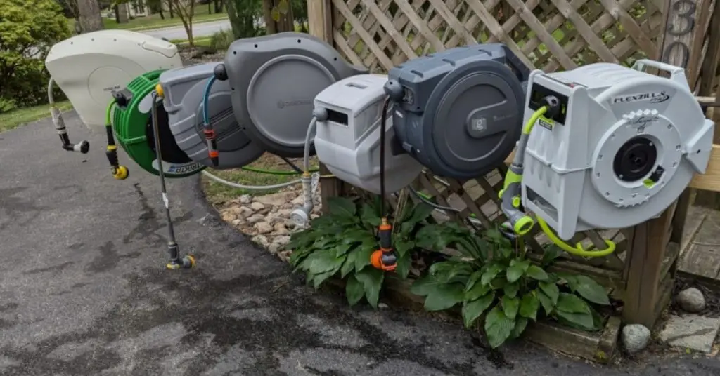 Retractable vs Manual Hose Reel