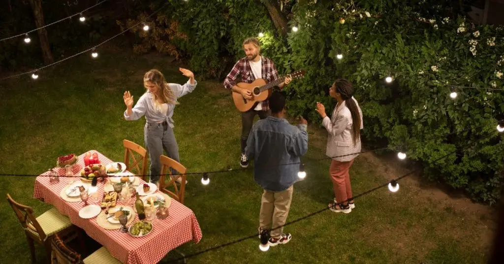 backyard party decorations