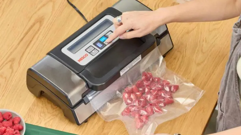 What is a vacuum sealer