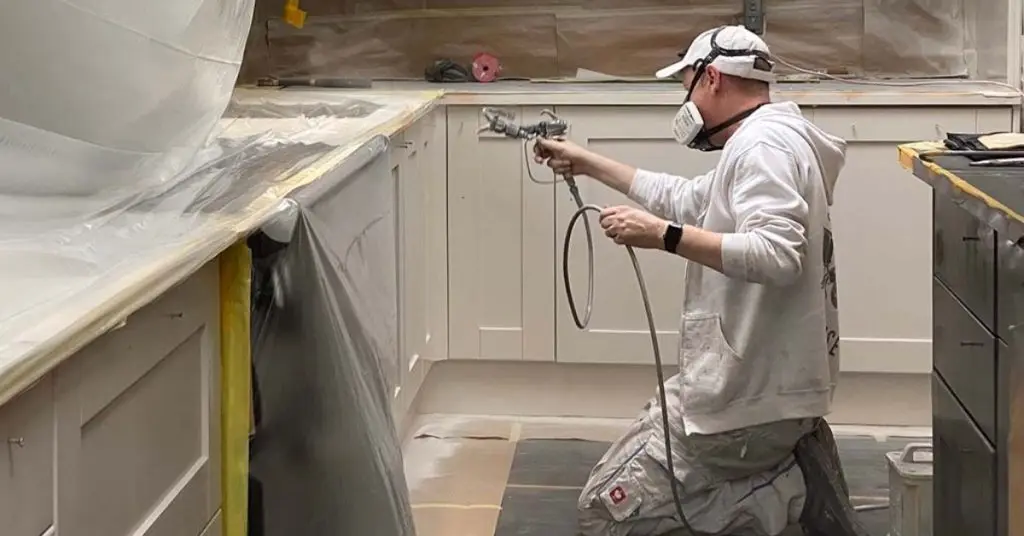 what type of paint to use on kitchen cabinets