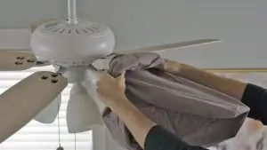 best way to clean ceiling fan blades