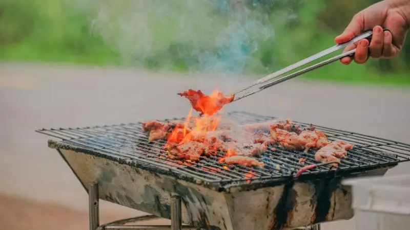 How to grill safely on an apartment balcony