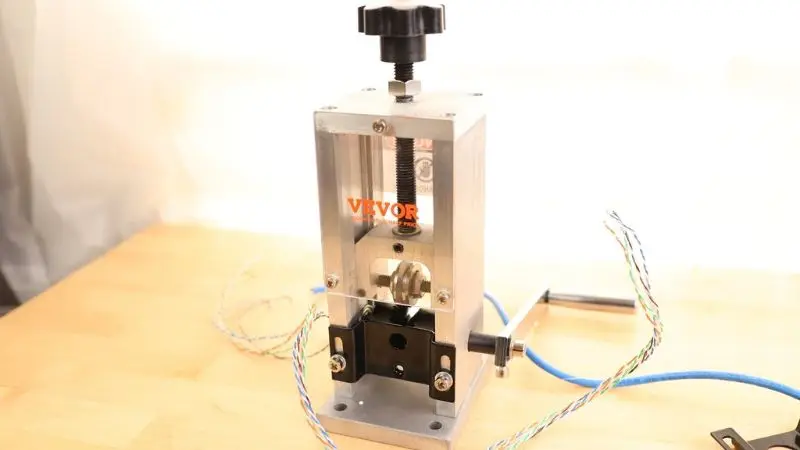 Portable Wire Stripping Machine