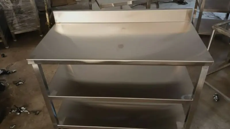 How to select the right size for your stainless steel working table