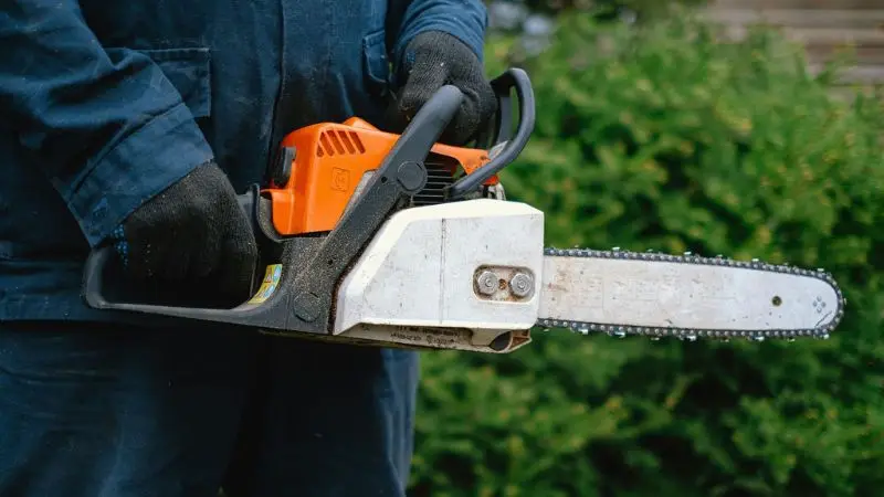 Top advantages of lightweight gas-powered chainsaws