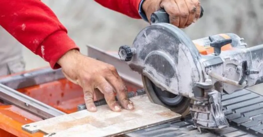 wet saw for tile cutting 