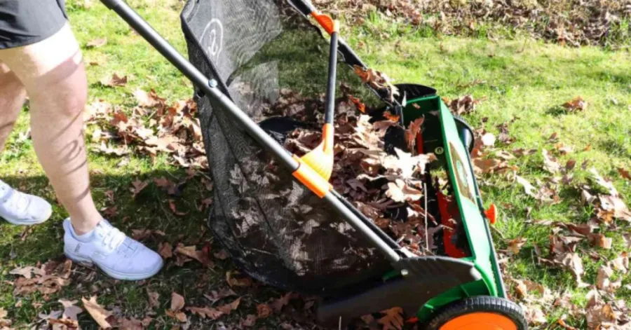yard leaf sweeper