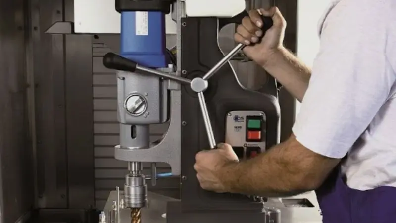 What is the working process of core drilling