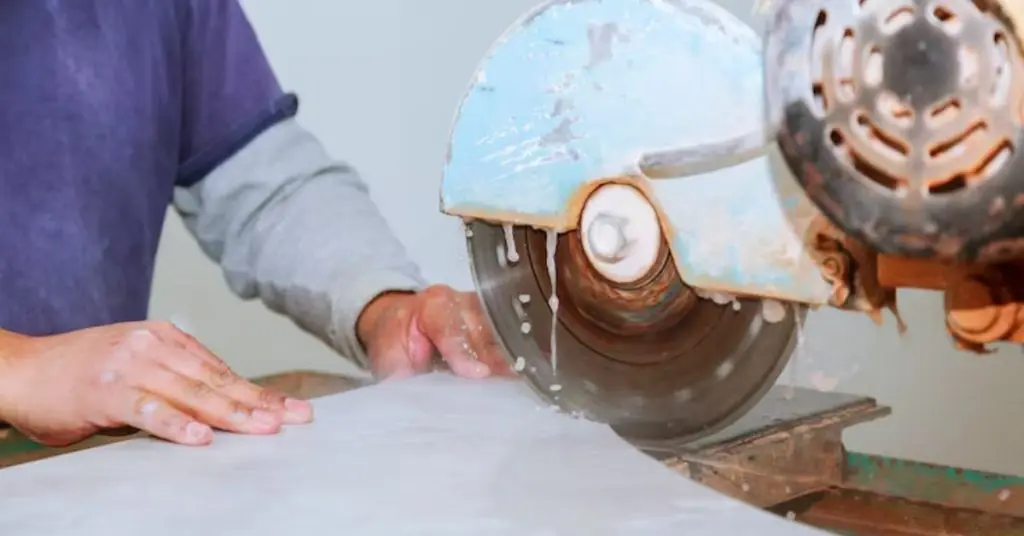 wet stone cutting saw ​