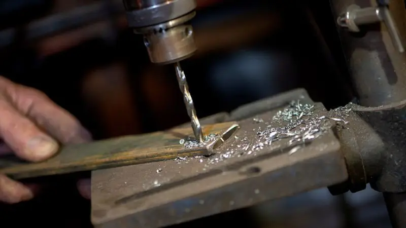 Welche Bohrergröße sollte man für Metall verwenden?
