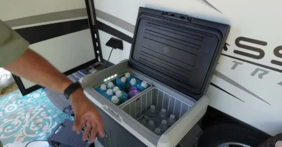 mini car fridge 12v