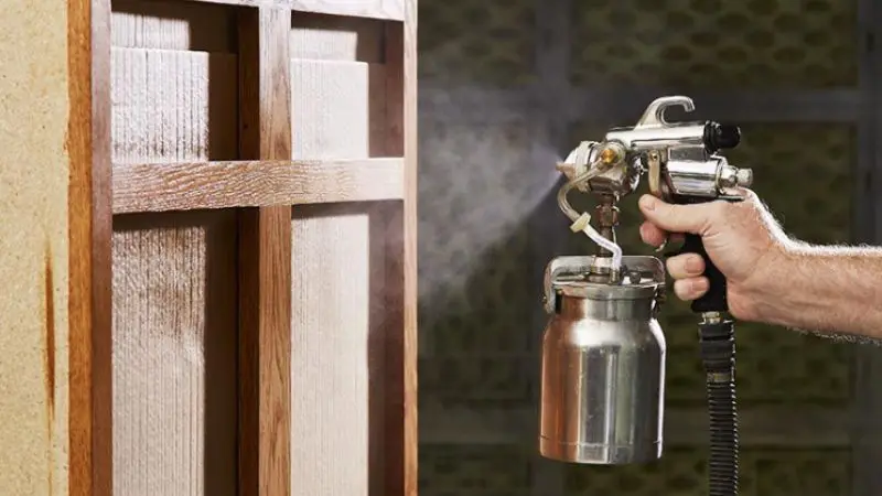 Sådan spraymaler du møbler trin for trin