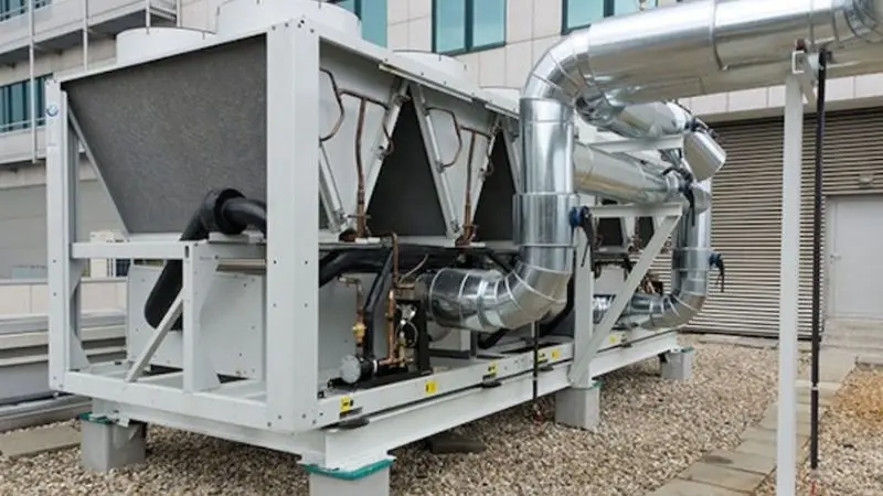 common uses of industrial water-cooled chillers
