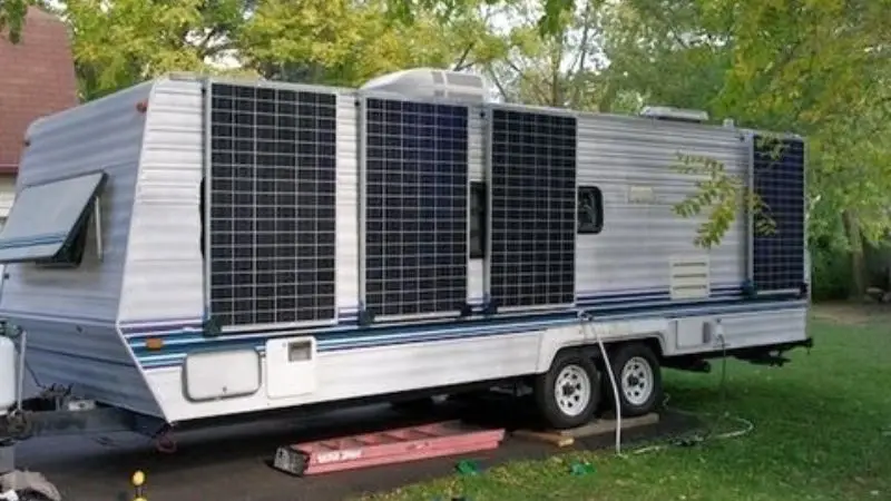 Come utilizzare un inverter per energia solare