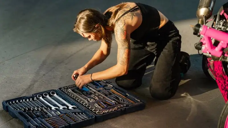 essential feature to look for a machine socket and wrench set