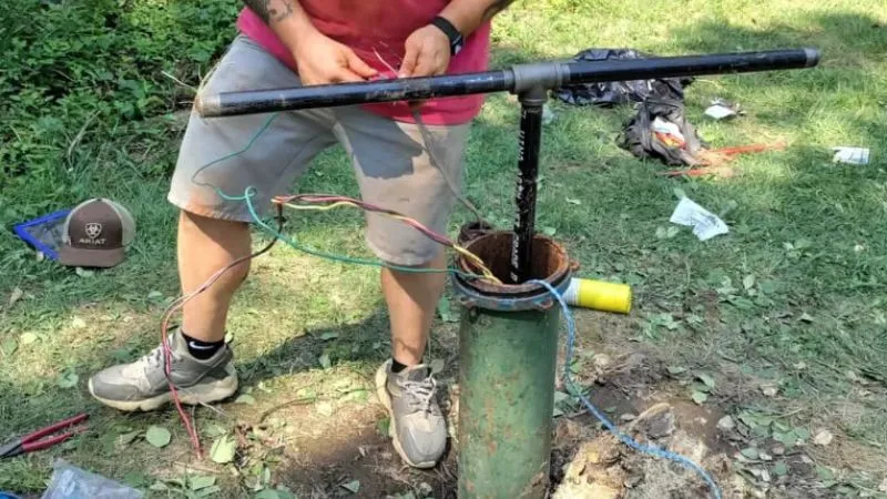 如何更换潜水井泵