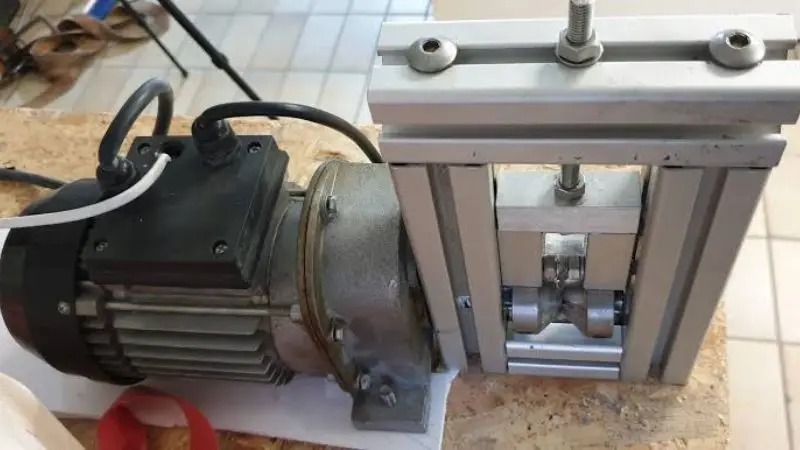 Heavy-Duty Wire Stripping Machine