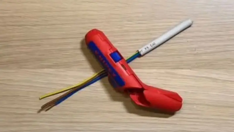 How to Make a Wire Stripping Tool at Home