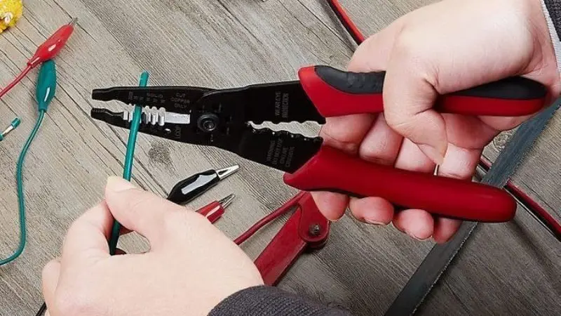 How to Use Your DIY Wire Stripping Tool