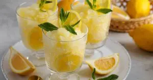 Kuinka tehdä jäädytettyä limonadia
