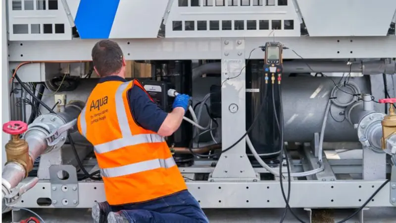 process of industrial chiller repair service