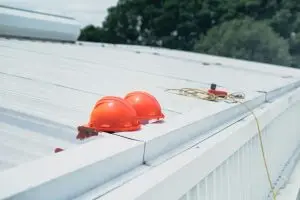 How to repair leaking roof