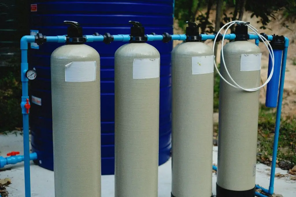 How to install a water tank with pump