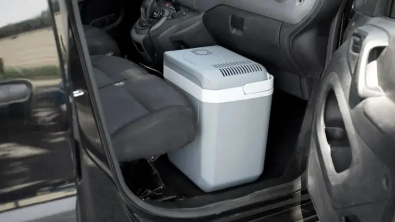 features to look for in mini car fridge