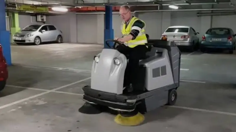 garage push sweeper