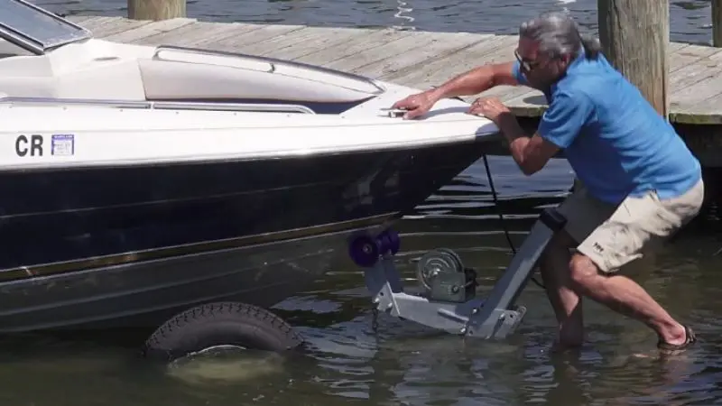 how to secure your boat before transport