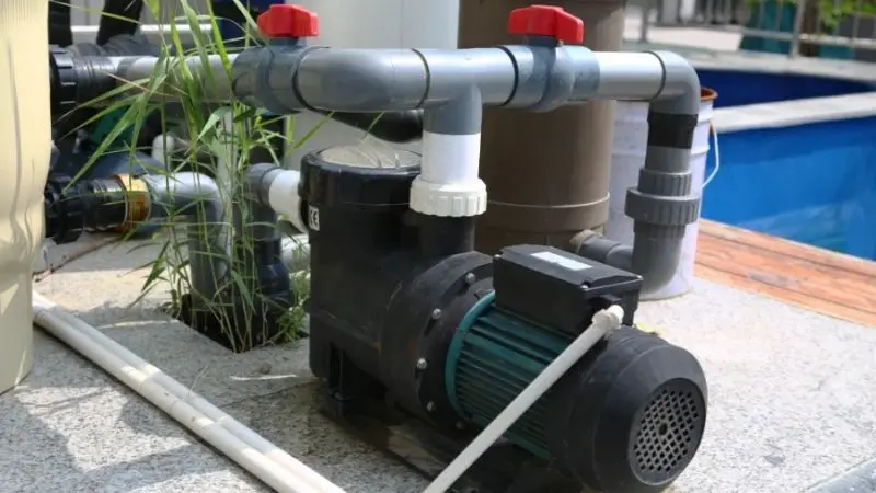 Should you run a pool pump during the day or night?