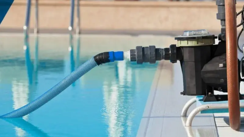 How long should my pool pump run in winter?