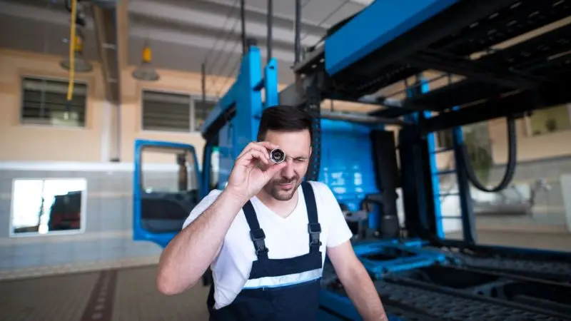 Common Signs You Need Hydraulic Lifter Repair
