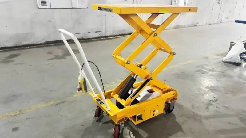 Mobile Hydralic Table Cart